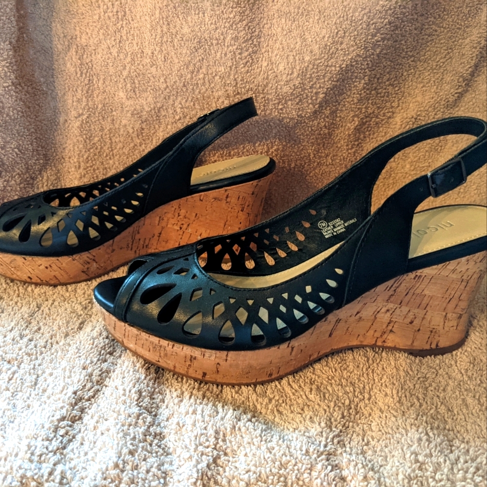 Nicole Miller sandals size 7